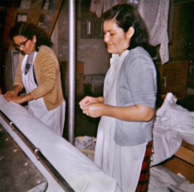 Cree women working