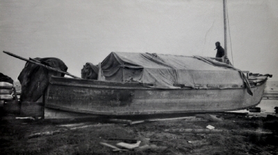 Sailboat or schooner with a dwelling cover